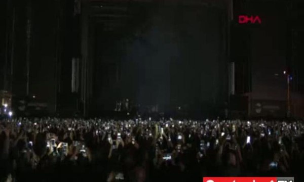 Megastar Tarkan'dan 12 bin kişiye konser