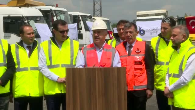 Arslan: (Kızılcahamam-Gerede) Hem Bölünmüş Yolunu Genişletiyoruz Hem de Sıcak Asfalt Hale...