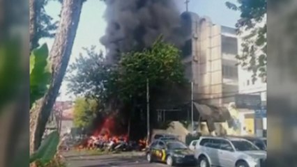 인도네시아서 또 연쇄폭탄 테러...13명 사망·40명 부상 / YTN