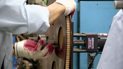 안정적 제조업 일자리 3분기 연속 감소...경기전망 '경고등' / YTN