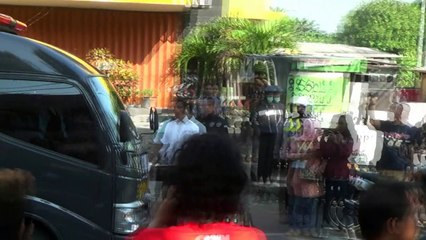 Trece muertos en ataques del EI contra iglesias en Indonesia