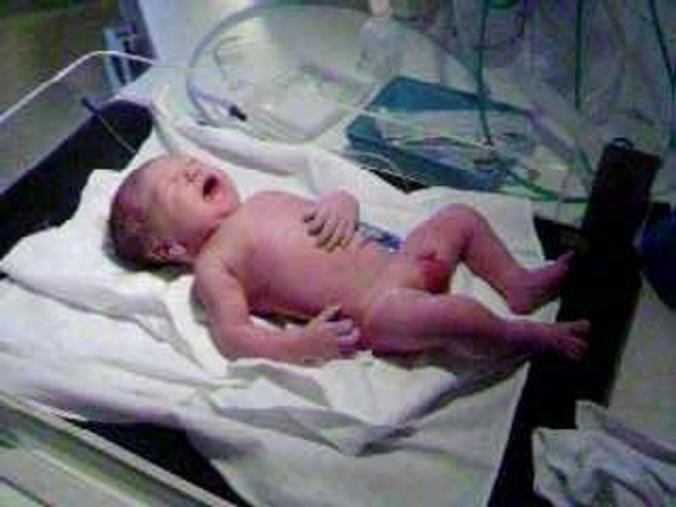 La première minute de la vie d'Evan