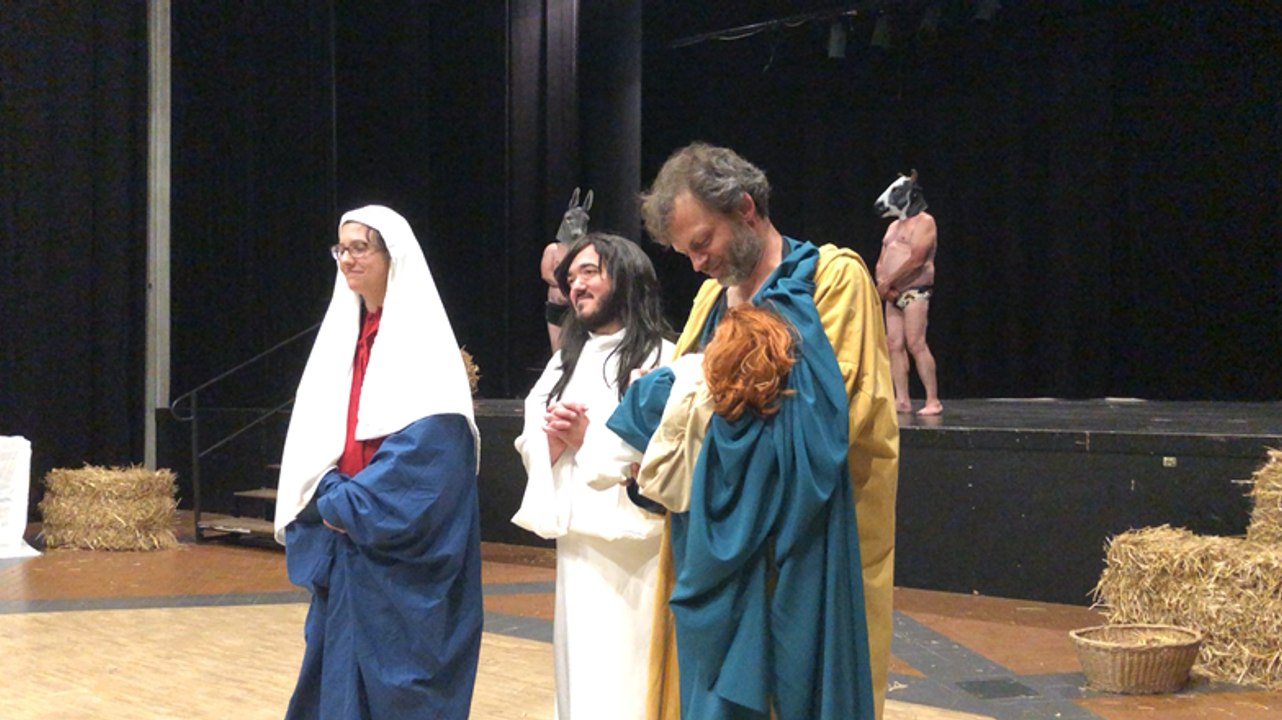 En Sarthe, le collectif de théâtre Grand Maximum se joue de la famille