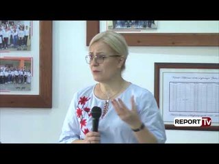 Report TV - Fier, Nikolla nis turin sqarues me maturantët