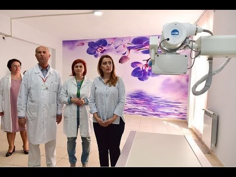 Report Tv - Ministrja e Shëndetësisë, Ogerta Manastirliu, inspektoi spitalin rajonal të Fierit