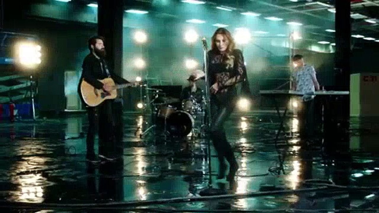 Funda Arar - Bırakma Beni