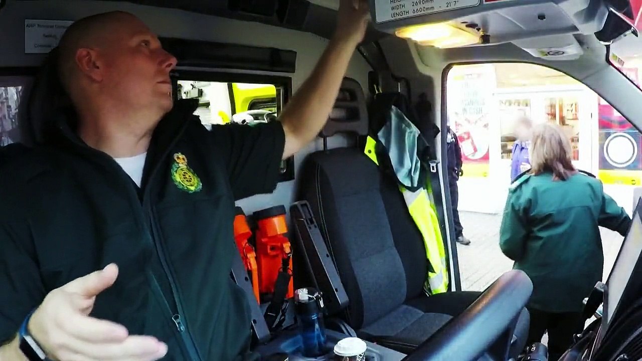 Ambulance S03e03