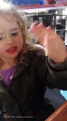 Bumblebee waves back at little girl who saved its life