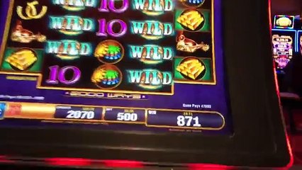 Télécharger la video: ★HUGE SLOT WIN★ $5 MAX BET & LIVE CASINO SLOT MACHINE BONUS