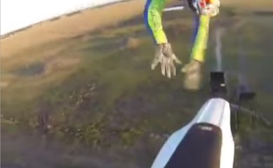 VÍDEO: ¿Es un pájaro? ¿Es un avión? No, es un truco que sale mal