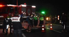 Tekirdağ'da İki Otomobil Kafa Kafaya Çarpıştı: 2 Ölü, 1 Yaralı