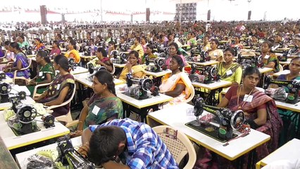மாணவர்கள் யாருமின்றி நடைபெற்ற பள்ளி ஆண்டு விழா-வீடியோ