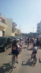 Andria: pedalata nello smog con i bambini e i diesel "certamente cancerogeni", anche di domenica
