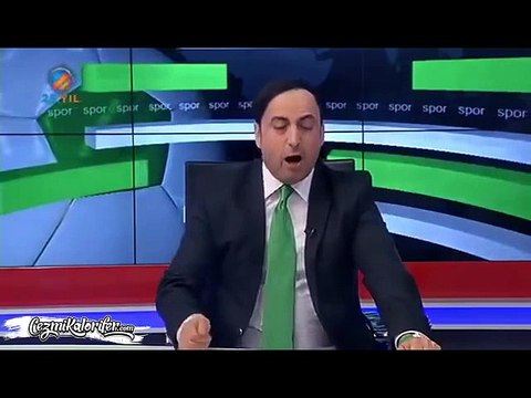 Beşiktaş Osmanlıspor Maçının Sonucuyla Ligde Kalması Kesinleşen Konyasporlu Spikerin Göz Yaşları