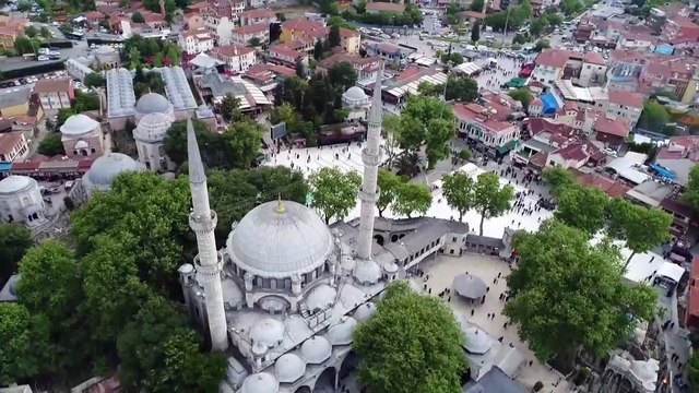 Camilere Asılan Mahyalar Havadan Görüntülendi