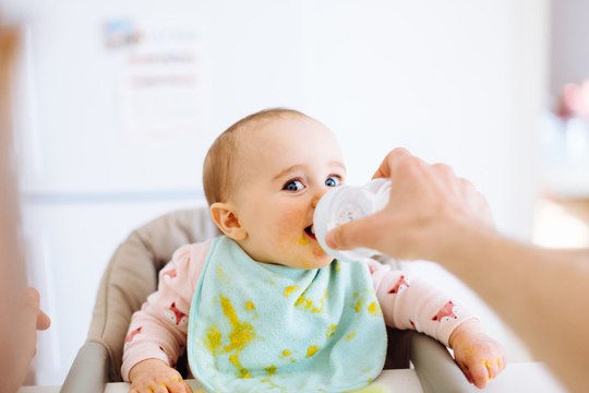 Les jus de fruit sont ils mauvais pour les bébés ?