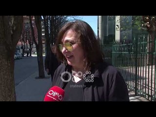 Ora News - Korçën e "pushtojnë" turistët