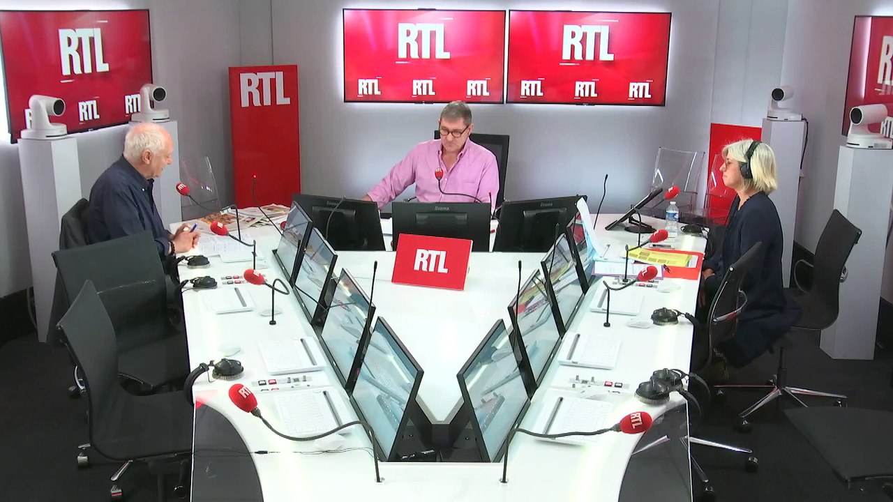 Domenach : "Plus on parle de remaniement ministériel, moins il pointe le bout de son nez"