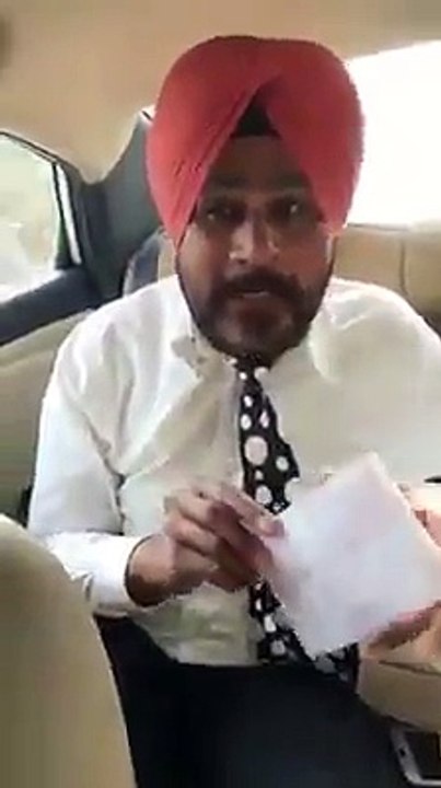ਅੱਕ ਕੇ ਪੁਲਿਸ ਅਫਸਰ ਨੇ ਫੇਸਬੁੱਕ ਤੇ ਗੰਦੇ ਸਿਸਟਮ ਦੀ ਪੋਲ ਖੋਲੀ , ਜੇ ਅਫਸਰ ਨਾਲ ਏਦਾਂ ਹੁੰਦਾ ਤਾਂ ਆਮ ਬੰਦੇ ਨਾਲ ਕੀ ਹੋਊ ? ਦੇਖੋ ਕਿਵੇ ਫਸਾਇਆ ਕੁਰਸੀ ਦੇ ਲੋਭੀਆਂ ਨੇ ਇਸ ਬੰਦੇ ਨੂੰ