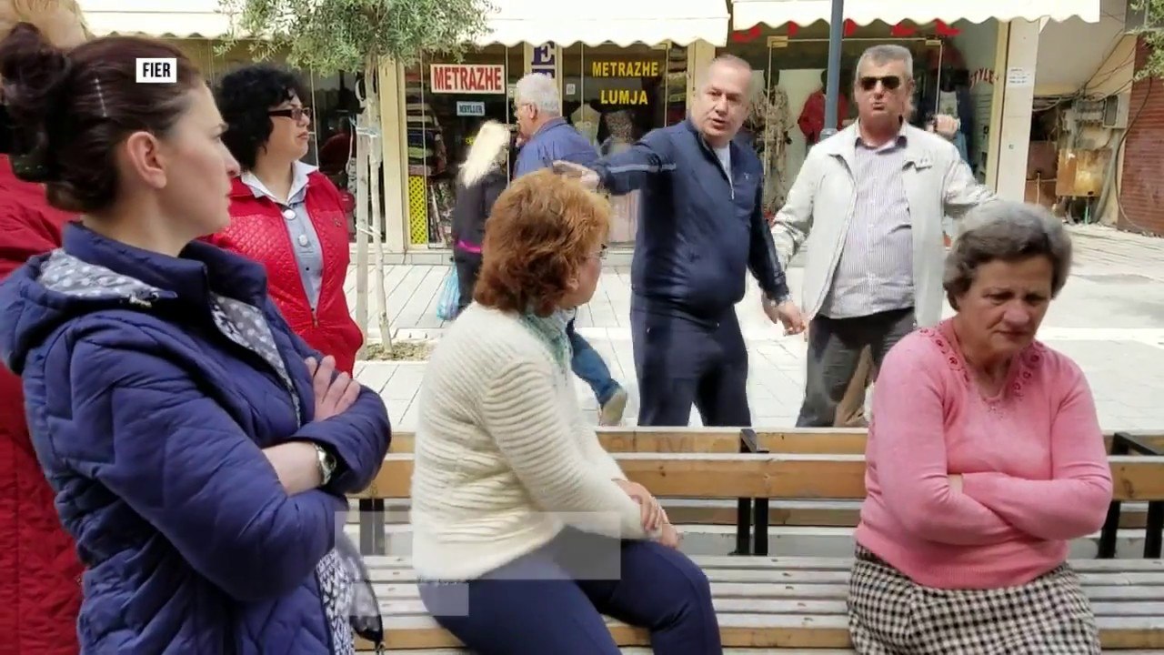 Protesta, Lushnja nuk i bashkohet. Vlora i përgjigjet pak - Top Channel Albania -   News - Lajme