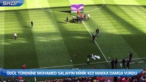 İngiltere Premier Lig'de bu sezon Liverpool formasıyla fırtınalar estiren Mısırlı yıldız Mohamed Salah'ın Anfield'daki ödül törenine minik kızı Makka damga vurdu.