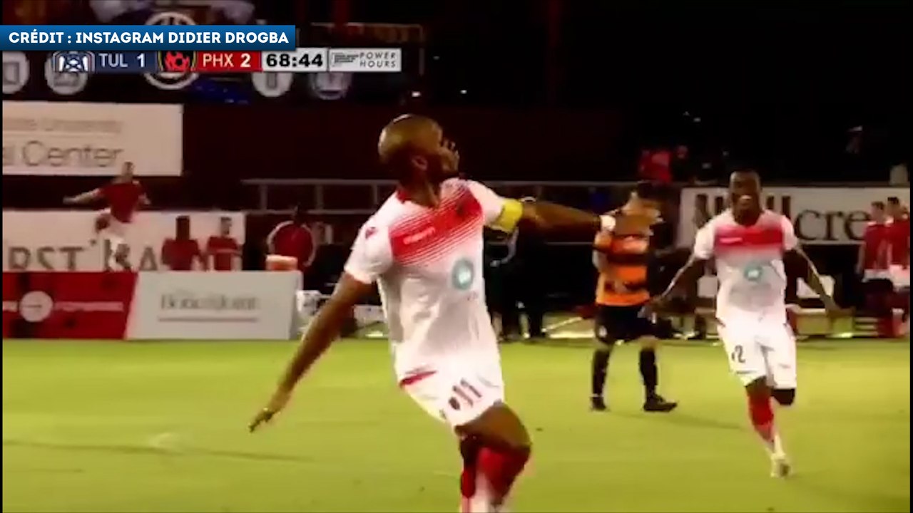 Didier Drogba marque un coup franc de plus de 35 mètres !