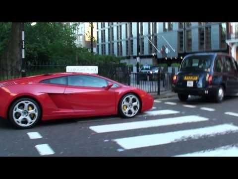 Red Lamborghini Gallardo Coupe - Driving and Accelerating in Knightsbridge, London