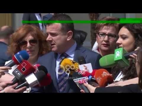 Ora News - Vijon përplasja/ Balla: Berisha koordinator i dhunës, Saliu: Rama shkoi atje ku e meriton