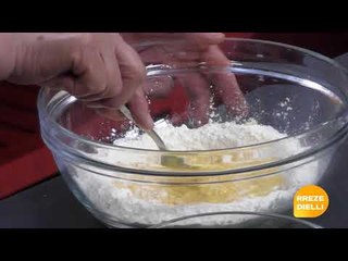 Te gatuajme me Zonjen Tefta PJ2 Merluc me kungull e spec te kuq, Makarona flutur me salce bizele