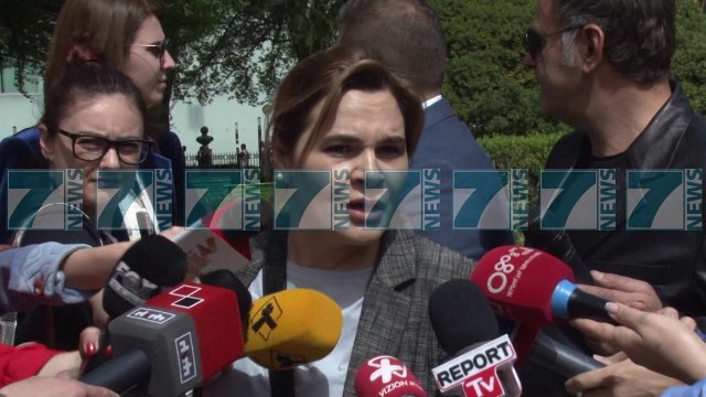 OPOZITA «BARRIKADE» KRYEMINISTRIT, TENTON TE PENGOJE LARGIMIN E RAMES - News, Lajme - Kanali 7