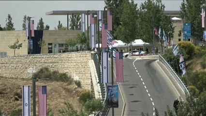 إسرائيل ترفع من احتياطاتها الأمنية حول السفارة الأمريكية في القدس