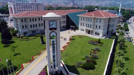 Başkalık makamındaki yazıcıya yuva yapan kuş görenleri şaşırttı