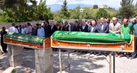Anne-Kız Araba Çarpması Sonrası Hayatını Kaybetti, 6 Aylık Bebek Yaşam Mücadelesi Veriyor