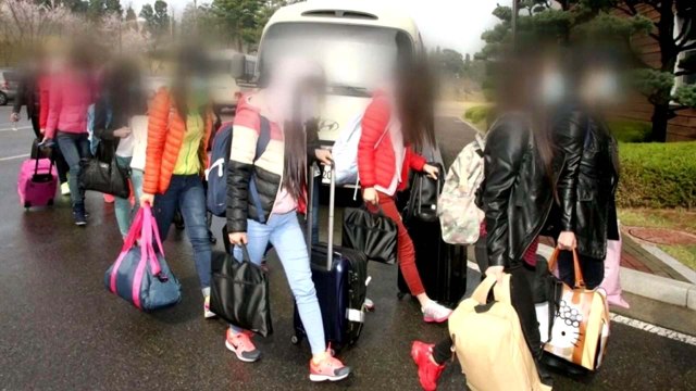 北 종업원 '기획 탈북' 논란... 진실 규명 촉구 / YTN