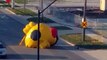 Un canard gonflable géant bloque une route aux USA