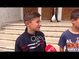 Ora News - Nxënësit në Elbasan “bukë me vete” ose tek ambulanti
