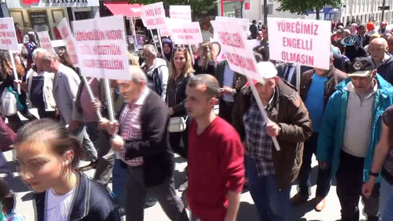 Engelliler farkındalık için yürüdü