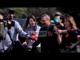 Ish-ministri Tahiri rikthehet në kuvend: Nuk kam frikë nga arrestimi, rrëzohet fotografi