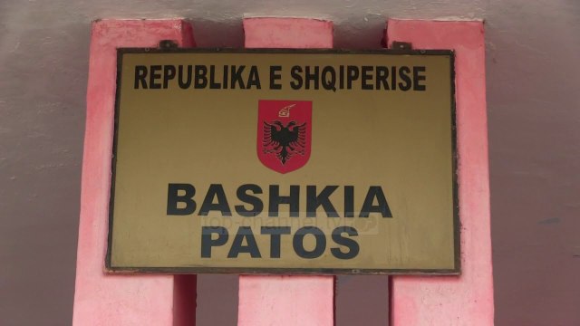 Qyteti i varfër i Patosit nën “darën” e kumarit - Top Channel Albania - News - Lajme