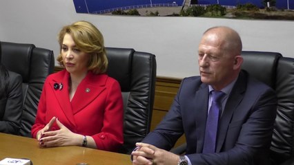 Ministrja Reshitaj viziton KRU ''Gjakova'' - premton përkrahje - Lajme