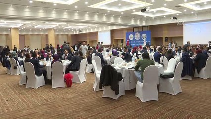 Bakan Aşkın Bak, Gençlerle Bir Araya Geldi