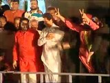 Watch How Imran Khan Embarrassed Aamir Liaquat When He Tries To Hug Him On Stage