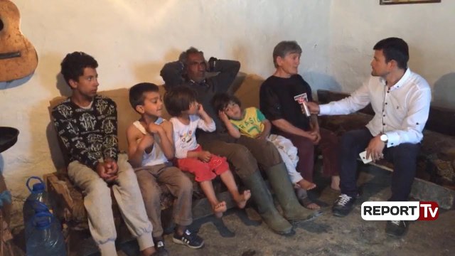 Report TV - Berat, familja Çekini në kushte të vështira ekonomike, apelojnë për ndihmë