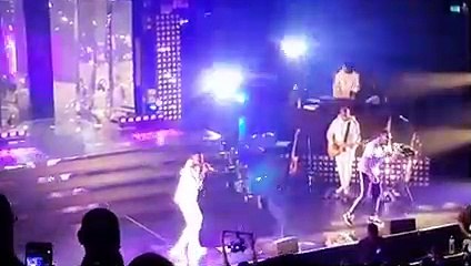 Dadju - Par amour -feat Maître Gims Olympia 2018