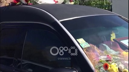 Ora News - U vetëvra në komisariat, përcillet në banesën e fundit polici Kastriot Fafaj