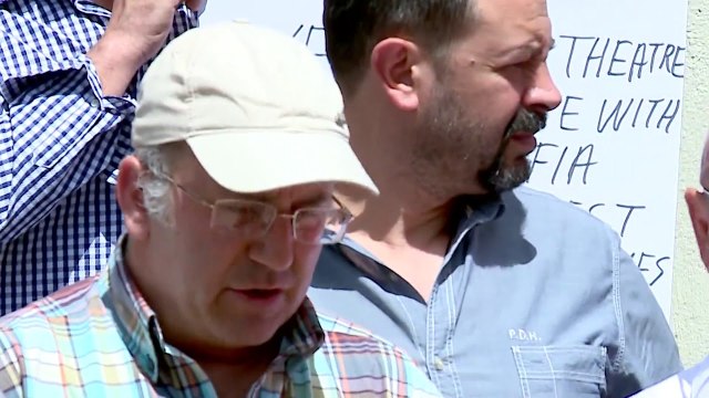 Prishja e teatrit, artistet hyjne ne mbledhjen e keshillit bashkiak