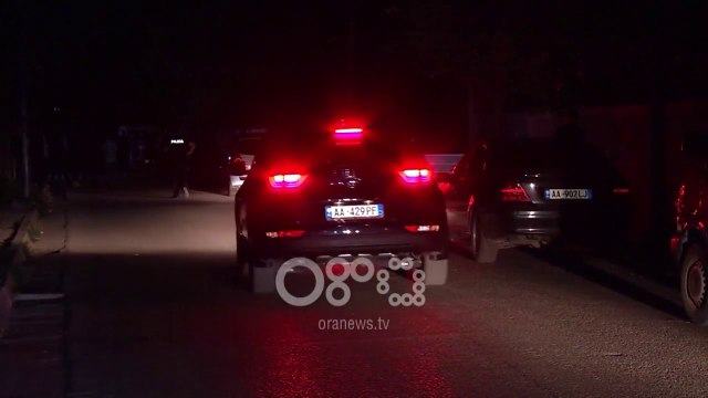Ora News - Vrasja në Kamzë, çifti u qëllua me armë zjarri nga grabitësit në sy të fëmijës
