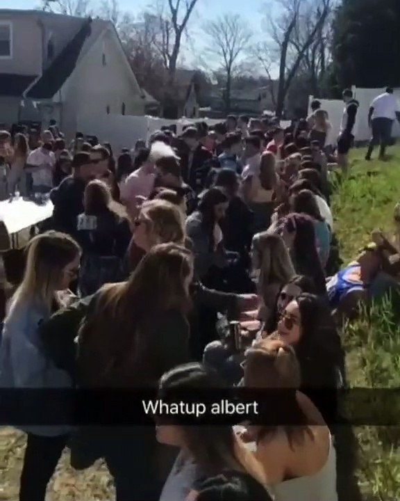 Even Einstein day drinks when it’s nice out