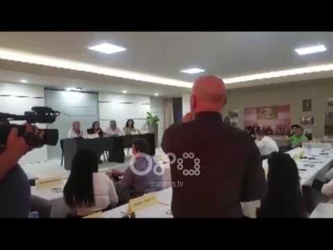 Ora News - Dritan Leli na gënjeu! Banorët ngrenë zërin në këshillin bashkiak të Vlorës
