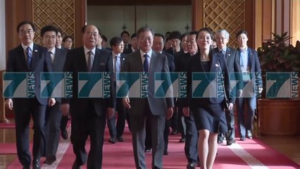 TE PREMTEN TAKIMI HISTORIK MIDIS PRESIDENTEVE TE DY KOREVE - News, Lajme - Kanali 7